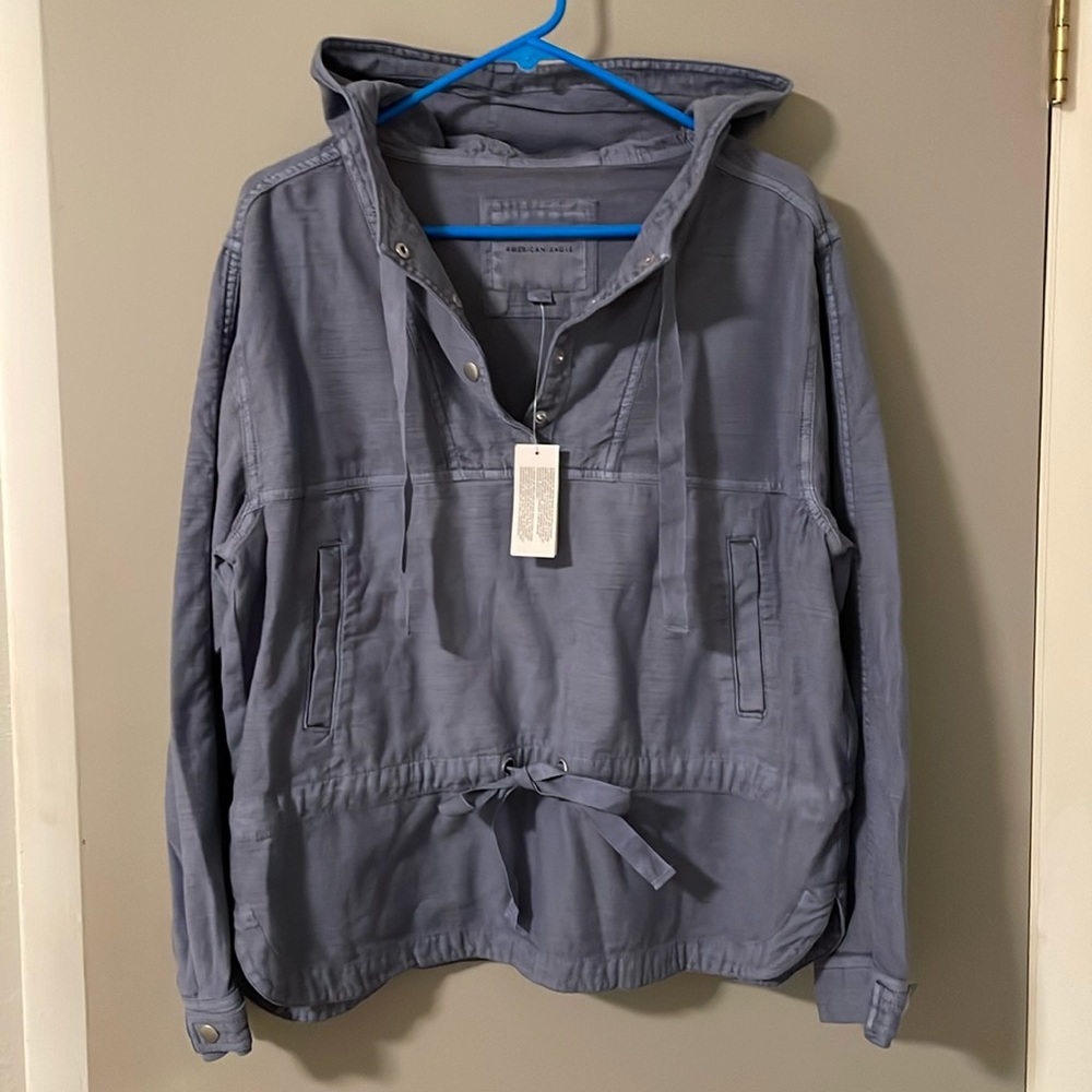 NWT American Eagle hooded pullover size S